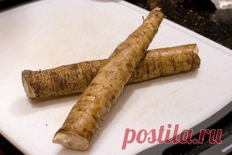 КОРЕНЬ ЛОПУХА  

Лопух, или как его в народе называют «репейник», считается одним из самых чудодейственных растений среди нашей многообразной флоры. 

Корень лопуха используют для лечения заболеваний кожи, артрита, ревматизма, полиартрита. Отвар из корней лопуха используют в качестве потогонного и мочегонного средства, а также при хронических запорах, язве желудка и других заболеваниях желудочно-кишечного тракта.
Показать полностью…