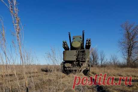 В российском городе объявили ракетную опасность. В Курске и Курском районе объявлена ракетная опасность. Об этом сообщил губернатор региона Роман Старовойт в своем Telegram-канале. Запущена система оповещения населения. Жителей призвали укрыться в безопасных местах.