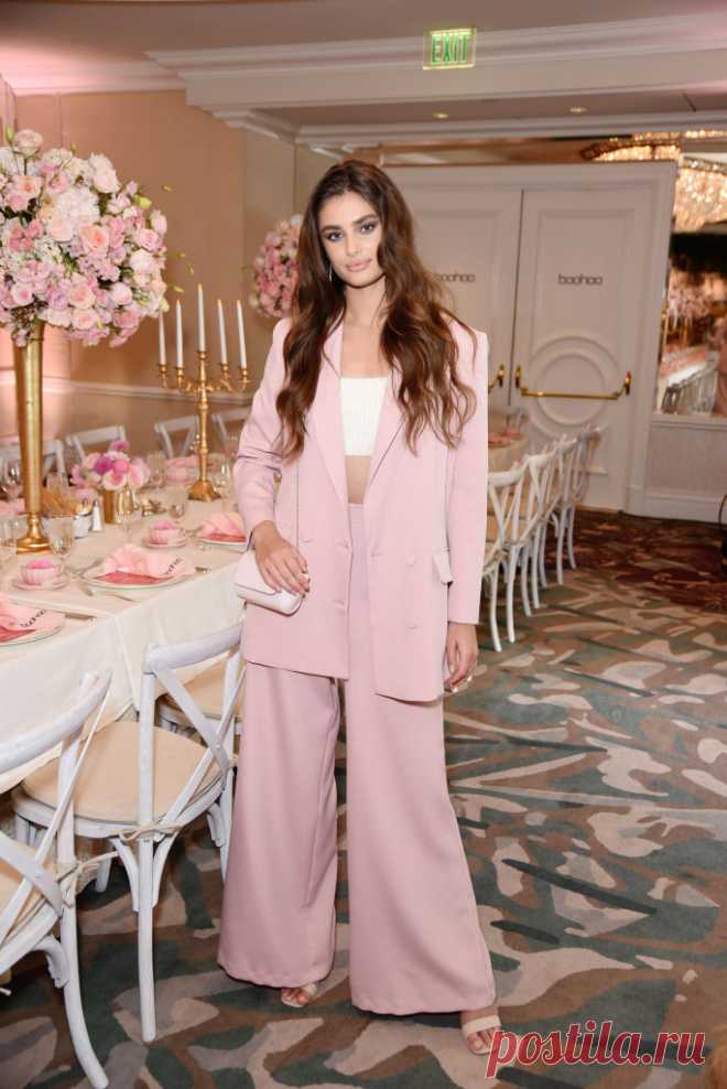 Стелла Максвелл, София Ричи и Тейлор Хилл на вечеринке Boohoo | VestiNewsRF.Ru