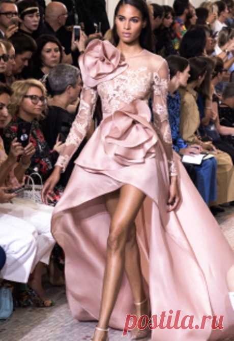 Elie Saab Couture осень-зима 2018 - 2019 -- наряды невероятной красоты, которые не надоедают Эли Сааб из сезона в сезон остается верен себе, но наряды такой невероятной красоты не могут надоесть

 

Эли Сааб, безусловно, мастер haute couture. Результат каждый раз превосходит все ожидания, даж…