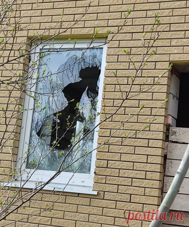 Гладков сообщил о втором за день обстреле приграничного села. Село Муром в Белгородской области вновь подверглось обстрелу, пострадавших нет, сообщил губернатор Вячеслав Гладков в своем телеграм-канале.