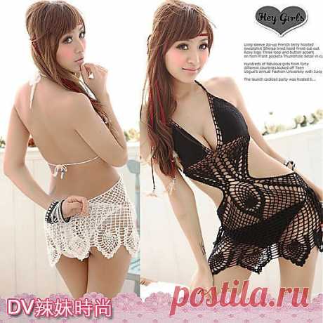 Пляжные сарафанчики и купальники.