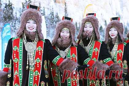 9 августа: какой праздник отмечают в России и мире. 9 августа по всей планете отмечают Международный день коренных народов мира, а в отдельных странах — национальные и государственные торжества. Например, в Японии — День объятий, а в Канаде — День миротворцев. Подробнее о памятных датах, приметах и знаменитых именинниках 9 августа — в материале «Ленты.ру».