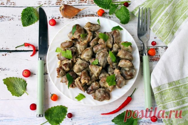 Тушеные куриные сердечки в сметане в мультиварке рецепт с фото пошагово - 1000.menu