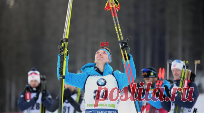 Биатлонисты Симон и Клод выиграли масс-старт на «Рождественской гонке». Биатлонисты сборной Франции Жулия Симон и Фабьен Клод выиграли масс‑старт в рамках «Рождественской гонки». Читать далее