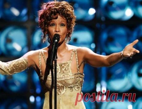 56 лет назад родилась Уитни Хьюстон: 10 интересных фактов из биографии легендарной певицы