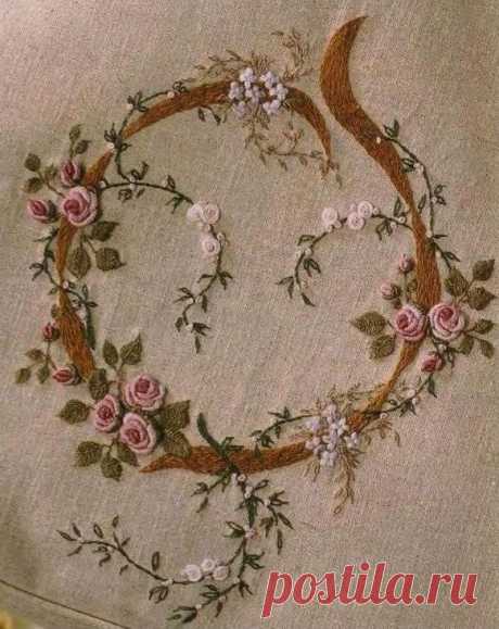 Lovely embroidered roses  |   Pinterest • Всемирный каталог идей
