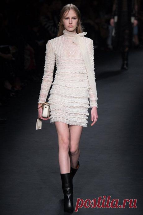 Valentino осень-зима 2015-2016