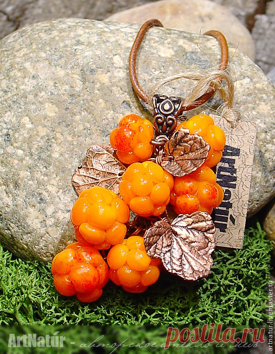 Кулон lampwork "Морошка" - Rubus chamaemorus - оранжевый,рыжий,морошка