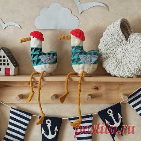 PDF Чайка крючком. FREE crochet pattern; Аmigurumi bird patterns. Амигуруми схемы и описания на русском. Вязаные игрушки и поделки своими руками #amimore - птица в шапочке, птичка, чайка.