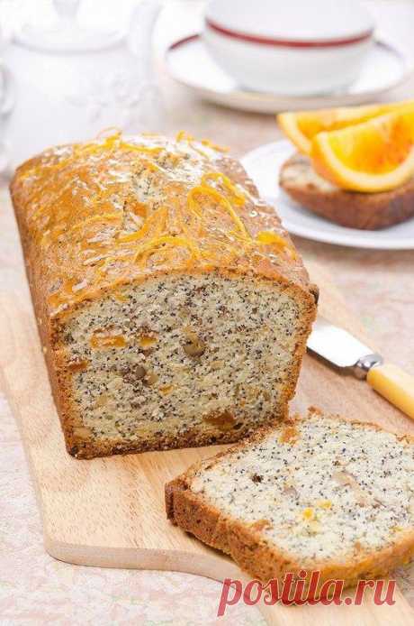 Апельсиновый кекс с курагой, маком и грецкими орехами.