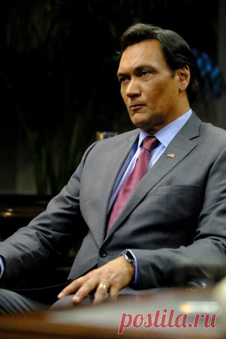 Джимми Смитс (Jimmy Smits)
-  9 июля, 1955