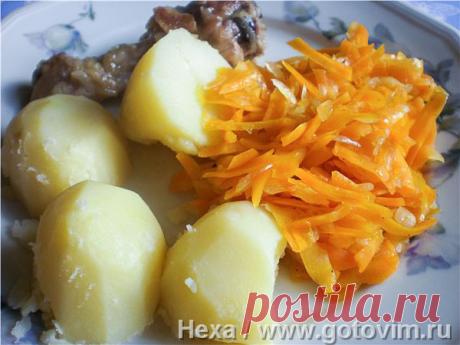 Тушеная морковь (в мультиварке). Рецепт с фото Если вы не знаете, какой гарнир сделать к рыбе или мясу. Если вам надоели крупы и макароны, то тут-то и пригодится этот рецепт. Если кто не любит мягкой или сладкой моркови, то при тушении можно добавить столовую ложку яблочного уксуса - будет хрустко и слегка кисловато. Если нет мультиварки, то так же можно готовить в чугунке, утятнице или даже на сковороде под крышкой, только чаще помешивая, чтоб морковь не подгорела.