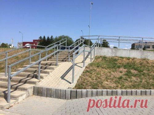 Почему сдачу пандусов в эксплуатацию строители должны проводить, сидя в инвалидном кресле (34 фото) . Тут забавно !!!