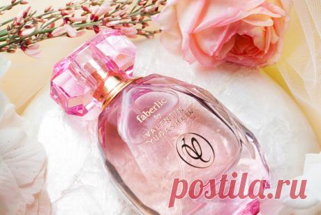 Если вы еще не познакомились с новинкой Valentin Yudashkin Rose, скорее сделайте это! Творение французской красавицы, парфюмера Дельфин Лёбо, такое же хрупкое и элегантное, как она сама. Аромат пробудит в вас ощущение весны, поведав историю о женщине, влюбленной в жизнь.Дельфин Лёбо побывала в гостях у Faberlic и рассказала нам о тонкостях парфюмерного искусства, веяниях моды и собственных секретах счастья.