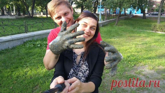 В чем секрет счастливых отношений. Поделюсь, в чем он заключается лично для меня
К сожалению, счастливые отношения в наше время все чаще воспринимаются как явление, взятое из фильмов или сказок. А в реальности они бывают только временно. Например, в период влюбленности. Но я, наверное, из тех немногочисленных людей, которые еще не потеряли веру в «долго и счастливо». И хочу поделиться мнением, что нужно делать, чтобы в реальной жизни […]
Читай дальше на сайте. Жми подробнее ➡