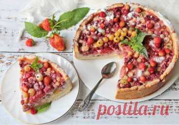 ​Заливной пирог с ягодами