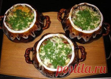 Консервированные грибы в горшочке