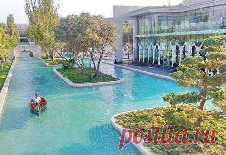 Баку-Азербайджан. Ресторан Венеция (Бакинский бульвар)