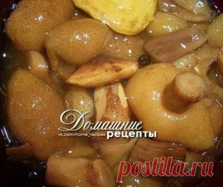 маринованные грибы.