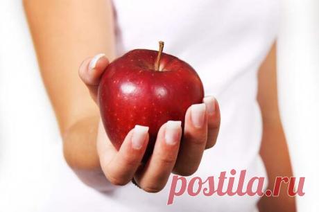 Одно яблоко в день спасает от пяти видов рака
В статье, опубликованной в журнале Public Health Nutrition, итальянские ученые из Университета Перуджи сообщили о том, что с помощью всего одного яблока в день, можно сократить риск развития рака легких, ротовой полости, кишечника, желудка и груди. К такому выводу они пришли на основании изучения 40 исследований на данную тему, а потом подсчитали пользу, приносимую популярным […]
Читай пост далее на сайте. Жми ⏫ссылку выше