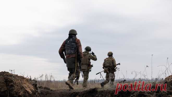 Военный медик объяснил, как в организмы солдат ВСУ попали супербактерии. Устойчивые к антибиотикам супербактерии в зоне боевых действий появляются там, где лежат ослабленные, раненые люди, объяснил полковник медицинской службы в отставке, автор книг по истории эпидемии Михаил Супотницкий. О суперэпидемии на ...