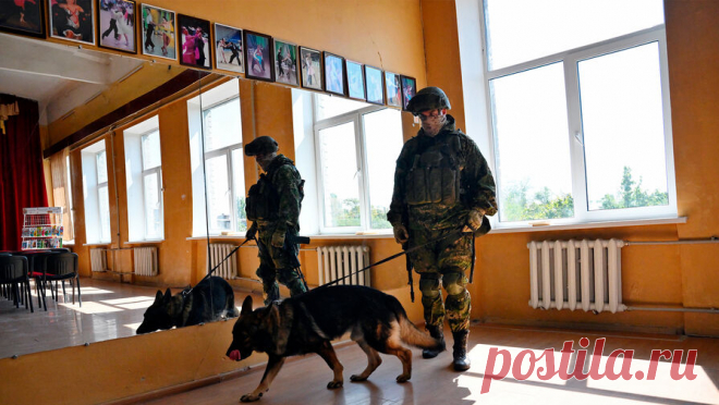 В Курской области обнаружили взрывные устройства. Два взрывных устройства обезвредили на электроподстанции в Курской области. Об этом сообщает Telegram-канал Baza. По данным издания, взрывчатку нашли приблизительно в 17:00 вблизи села Белица. "Взрывные устройства обезвредили и ...