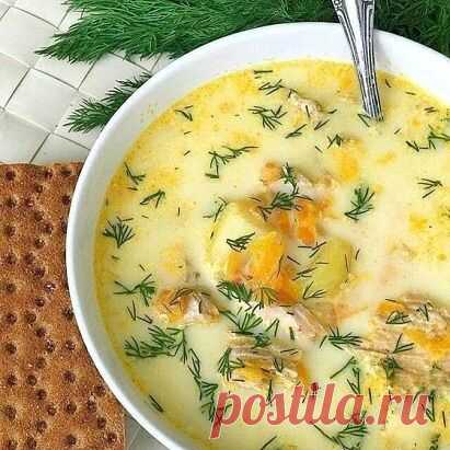 Вкуснейший рыбный суп на обед!

на 100грамм - 45.68 ккалБ/Ж/У - 3.48/2.17/3.05

Ингредиенты:
250 г рыбы (горбуша стейки или другие части)
70 г репчатого лука
70 г моркови
180 г помидоров
185 г картофеля
200 мл сливок 10%
3 мл оливковое масла
зелень
соль, перец
800-1000 мл воды

Приготовление:
1. отвариваем рыбу в подсоленной воде.
2. лук мелко режем, морковь трём на терке - обжариваем на растительном масле.
3. картофель нарезаем крупными кусочками. Помидоры надрезаем сверх...