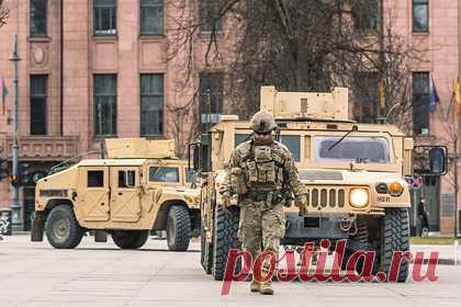 Армия США перебросила военное вооружение в Европу и Южную Корею. Американская армия перебросила военное вооружение в Европу и Южную Корею. Отмечается, что вторая бронетанковая бригада первой пехотной дивизии армии США будет располагаться в Европе. В то же время вторая бригадная боевая группа «Страйкер» второй пехотной дивизии планирует базирование в Южной Корее.