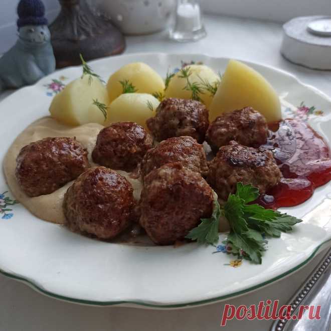 Митболы или фрикадельки «как в ИКЕА» только вкуснее - со сливочным и брусничным соусом | Мария Сурова - рецепты и советы | Дзен