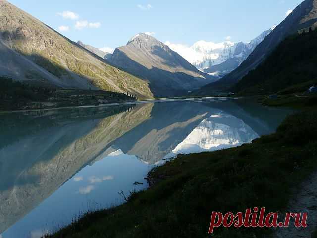 Аккемское озеро и Белуха.