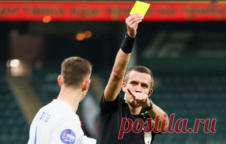 В &quot;Оренбурге&quot; объяснили недовольство решением арбитра в матче с &quot;Локомотивом&quot;. В компенсированное ко второму тайму время красную карточку получил главный тренер &quot;Оренбурга&quot; Ильдар Ахметзянов