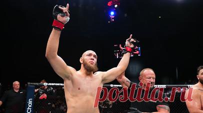 Бразилец Уокер: быть русским — значит всегда идти до конца. Бразильский боец Вальтер Уокер, много лет живущий в России, рассказал, что считает себя русским. Читать далее