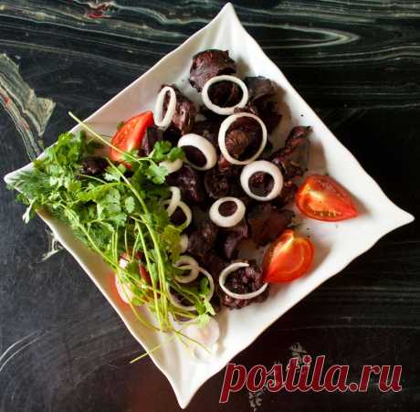 Шашлык из говяжей печени / Шашлык в микроволновке / Рецепты для микроволновки