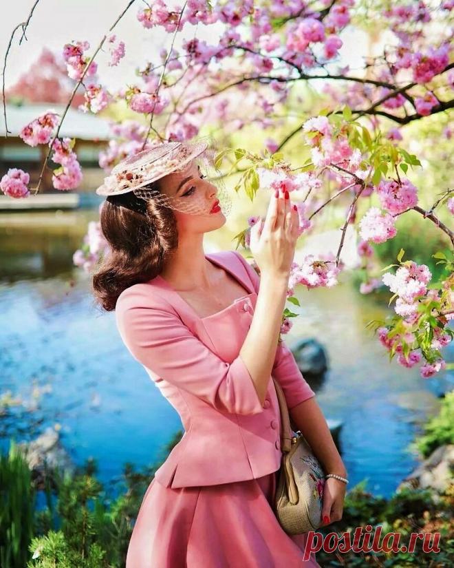 ༺🌸༻O, эта нeжность!
Насколько она могущественней, чем сила! 

Шарлотта Бронте. Джейн Эйр