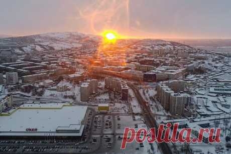 Финляндия решила закрыть генконсульство в Мурманске. Министерство иностранных дел Финляндии приняло решение о закрытии мурманского отделения Генерального консульства в Санкт-Петербурге. В МИД отметили, что у Финляндии пока нет необходимости содержать офис в Мурманске, так как его основные задачи значительно сокращены. Офис при необходимости запустят позже.