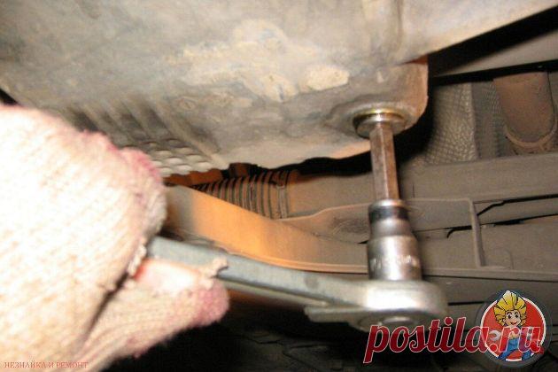 В автосервис больше ездить не надо. Самодельным приспособлением легко выкачать абсолютно всю отработку из ДВС | Незнайка и ремонт Пульс Mail.ru