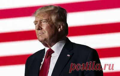 Трамп попросил Верховный суд США вмешаться в дело об обысках в его поместье. Бывший президент просит запретить Минюсту изучение секретных документов, изъятых при обыске в его поместье во Флориде