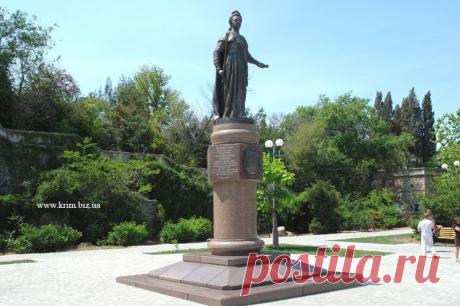 © Севастополь. Памятник Екатерине II (Великой)