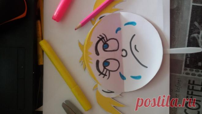 Слезы!обычно я говорю "ЛЯЛЯ плачет"но если ребенок уже отличает мальчика от девочки можно говорить девочка или мальчик (зависит кого именно вы сделаете )плачет!