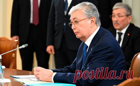 Токаев поручил «принять меры» после нападения на казахстанца в Киеве. Токаев поручил установить местонахождение подозреваемых в нападении на оппозиционера Садыкова в Киеве. Как писала жена пострадавшего, это двое граждан Казахстана, один из них — сотрудник полиции