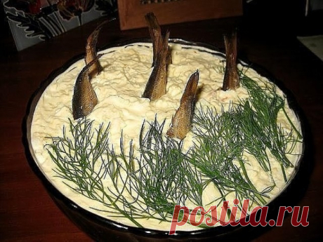 Интересный салат &quot;Рыбки в пруду&quot; украсит ваш стол и удивит вас своим вкусом.