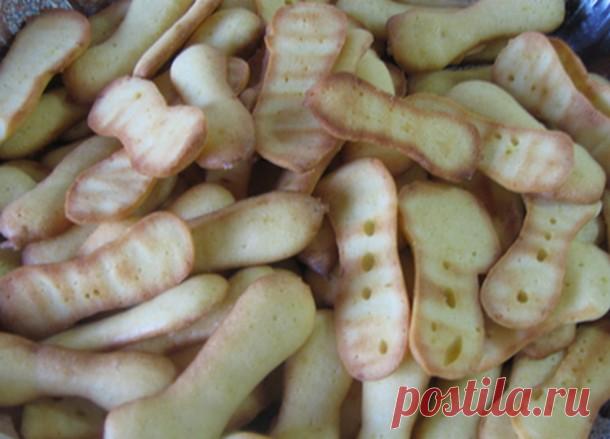 Лимонные язычки, отличные сладости для праздника. - У нас так Лимонные язычки, отличные сладости для праздника. 3 яйца, 120 гр сахара, 125 гр масла сливочного, цедра тертая с одного лимона, 40 гр мелко нарубленного имбиря, 200 грамм муки,...