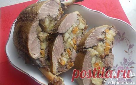 Фаршированная утка яблоками и сухофруктами | Кулинарные рецепты от «Едим дома!»