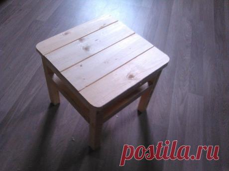 Детская табуретка из «того что было»