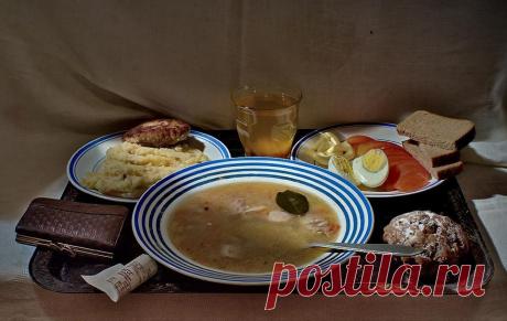 Как худели в СССР: диеты знаменитых актрис и обычных женщин
Многие советские актрисы могли похвастаться осиной талией и хрупким телосложением. Людмила Савельева, Анастасия Вертинская, Светлана Светличная и другие знаменитые красавицы и сейчас, в зрелом возрасте, остаются стройными. Неужели, чтобы сохранить форму им приходилось всю жизнь сидеть на диетах? Что же это тогда за «чудо-диеты» такие? Их...
Читай дальше на сайте. Жми подробнее ➡