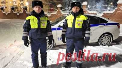 Три человека пострадали при нападении в автобусе в Челябинской области. Неизвестный напал на пассажиров автобуса Челябинск — Чесма в Челябинской области, три человека пострадали. Об этом информирует пресс-служба МВД России по региону. Читать далее
