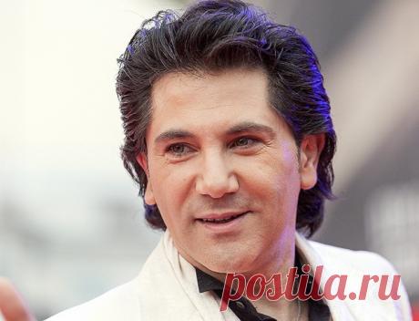 Не сдерживает свои эмоции: Популярный певец Руссо оскорбил свою жену