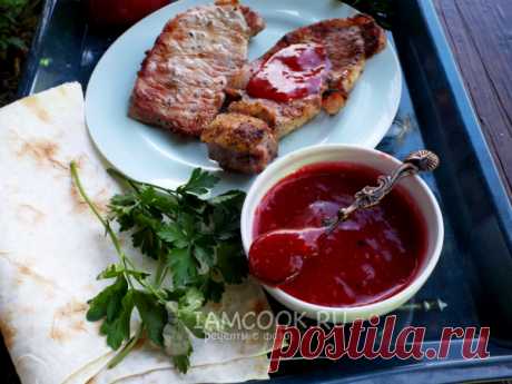 Соус из запеченных слив к мясу — рецепт с фото Кисло-сладкий ароматный соус из запечённой сливы, с добавлением красного лука, чеснока и щепотки розмарина. Отлично подходит к любому мясу!