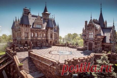 «Замок Гарибальди» - единственный в России готический замок-отель и самая красивая достопримечательность Самарской области.